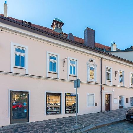 The Bookhouse, 5-Bedroom Residence By Prague Castle Praga Exterior foto